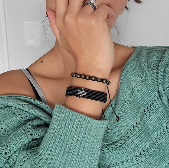 Handmade set of 2 bracelets, Friendship waterproof macrame bracelet. - Picture 7 of 10